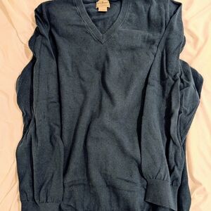 L.L. Bean Men's Blue/Green V-Neck Sweater